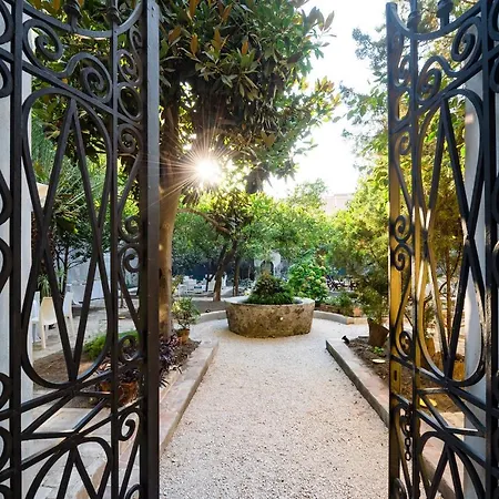 Il Giardino Di Tonia - Oplontis - Bed & Garden - Bed & Breakfast *