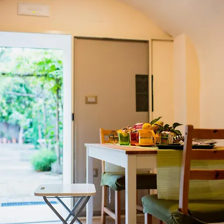 Il Giardino Di Tonia - Oplontis - Bed & Garden - Bed & Breakfast