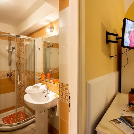 Il Giardino Di Tonia - Oplontis - Bed & Garden - *