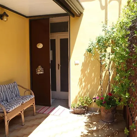 Il Giardino Di Tonia - Oplontis - Bed & Garden - Torre Annunziata